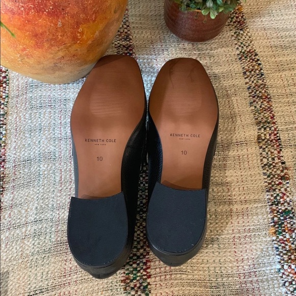 Black Leather Kenneth Cole Loafers - Picture 3 of 4